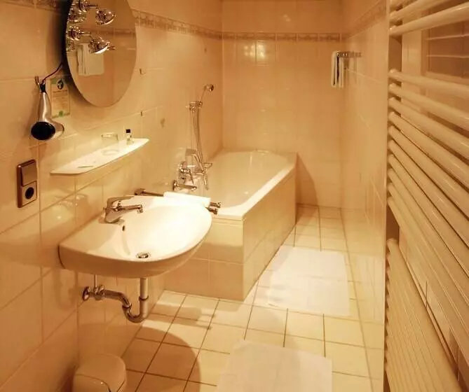 ユースホステル Gasthaus Zur Eiche