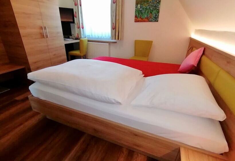 ユースホステル Gasthaus Zur Eiche