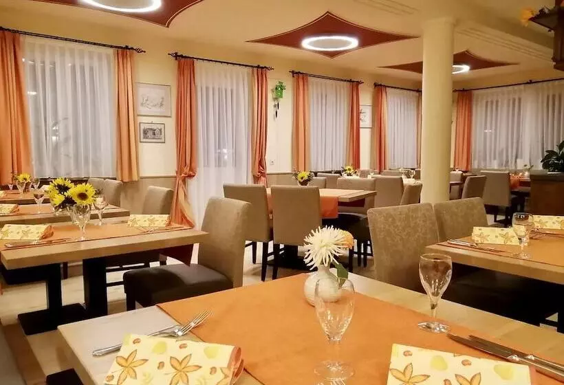 ユースホステル Gasthaus Zur Eiche