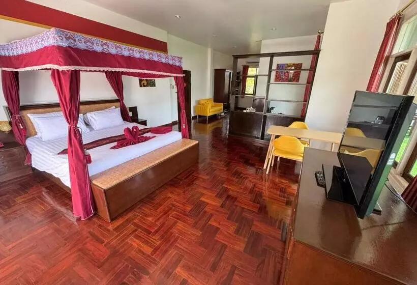 Ao Thai Resort