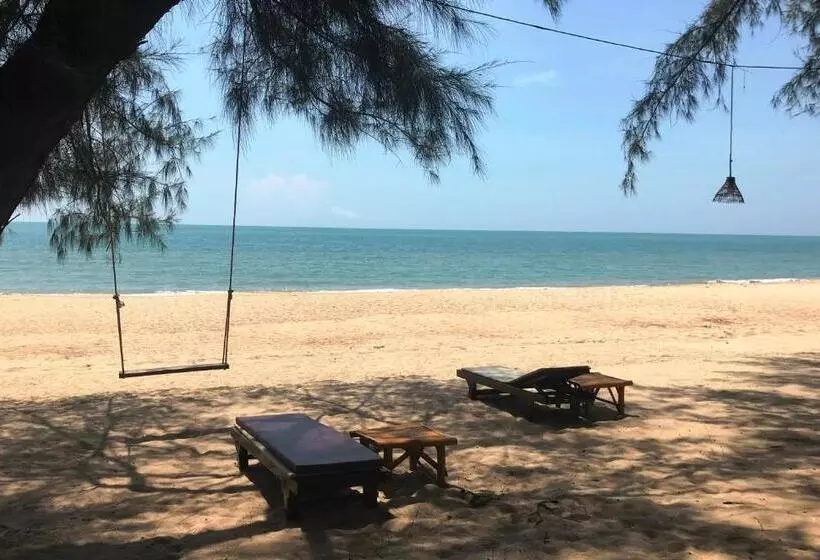 Ao Thai Resort
