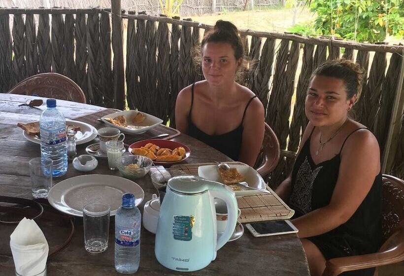 Bed and Breakfast Araliya Villa