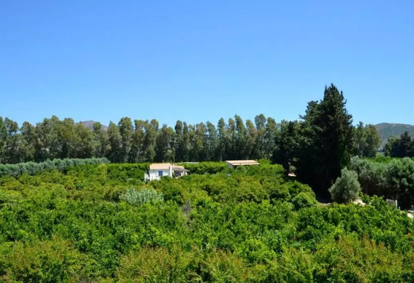 Hotelli Luna&limoni Country