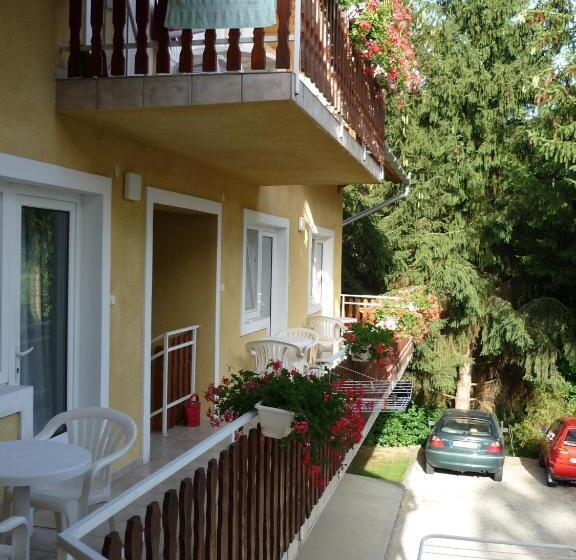 پانسیون Attila Apartmanház