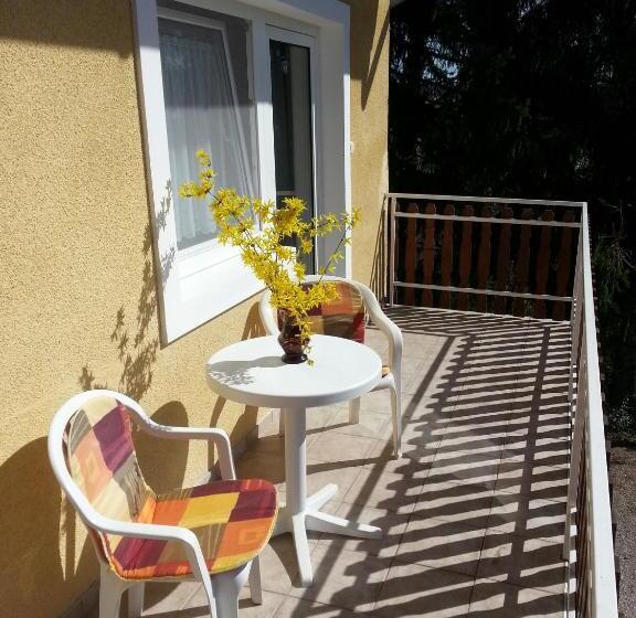 پانسیون Attila Apartmanház