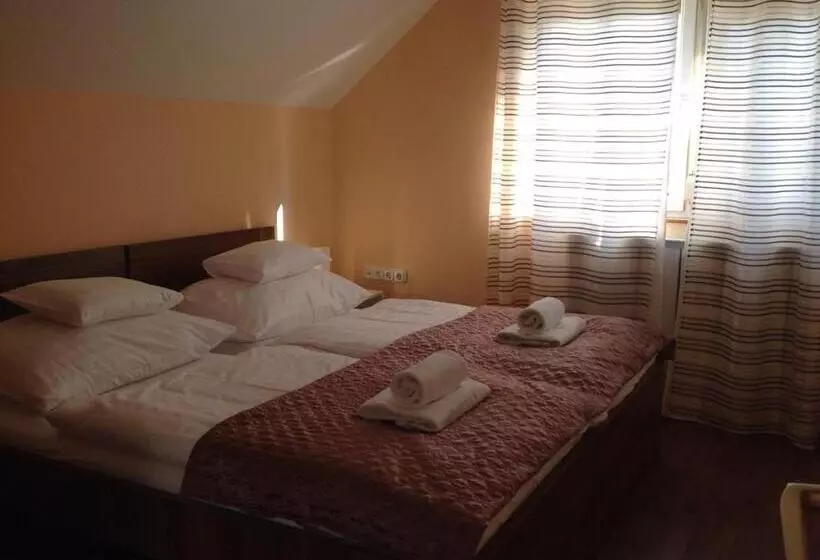 Majatalo Attila Apartmanház