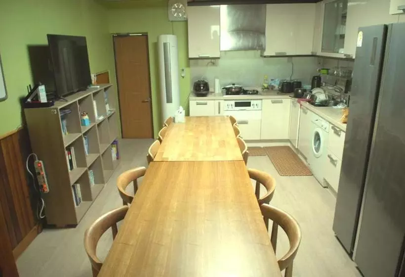 ペンション Gangneung Baugil Guesthouse