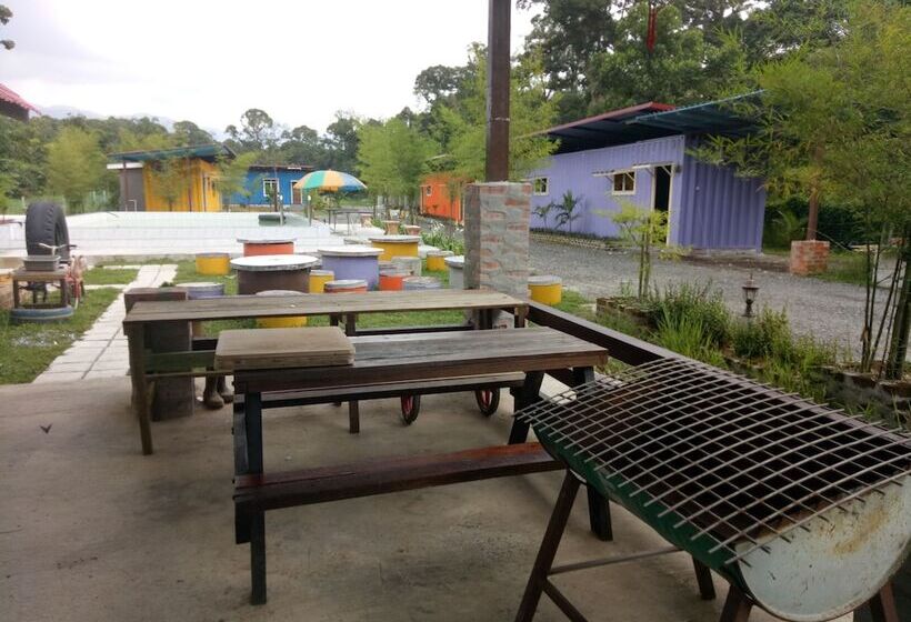 ホテル 5 Stone Cabin Chalet