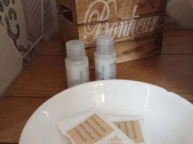 هتل B&b Antico Tralcio