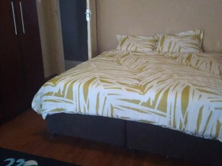 ホテル Jimmyluh Guesthouse