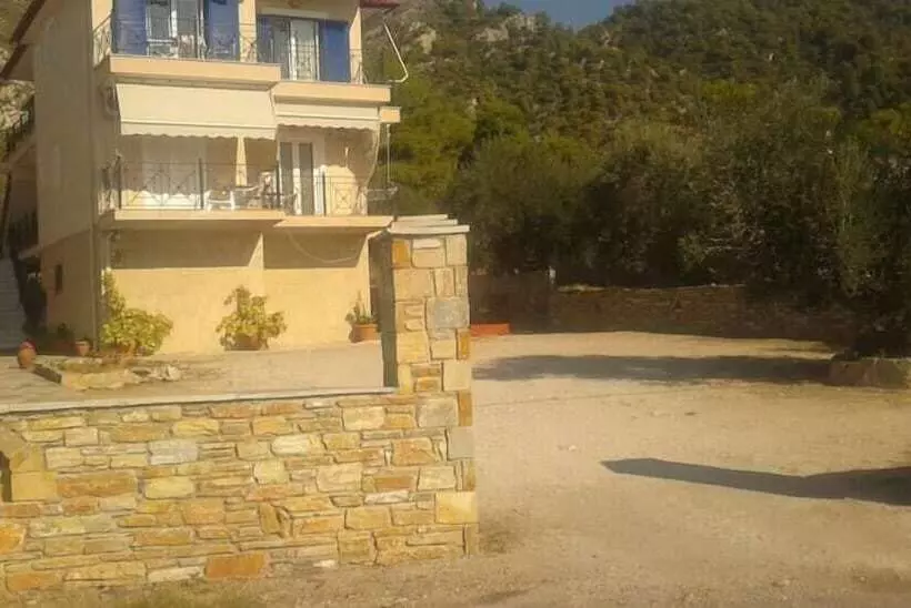 Hôtel Lihas Studios