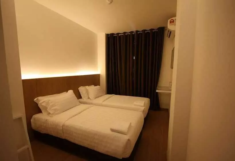 Place2stay Business Hotel   Waterfront