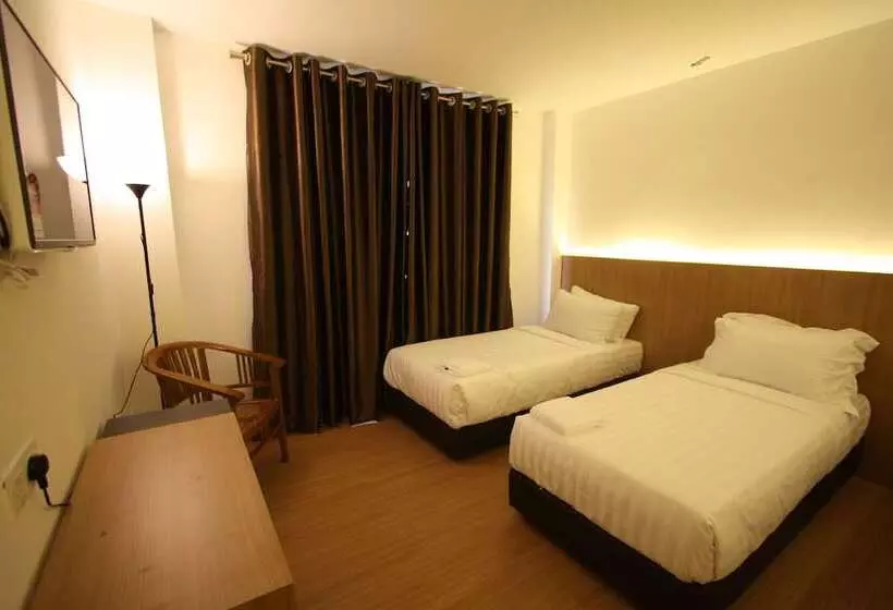 Place2stay Business Hotel   Waterfront