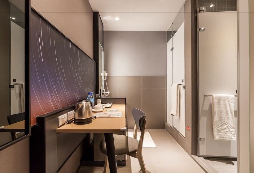 هتل Walker Taoyuan