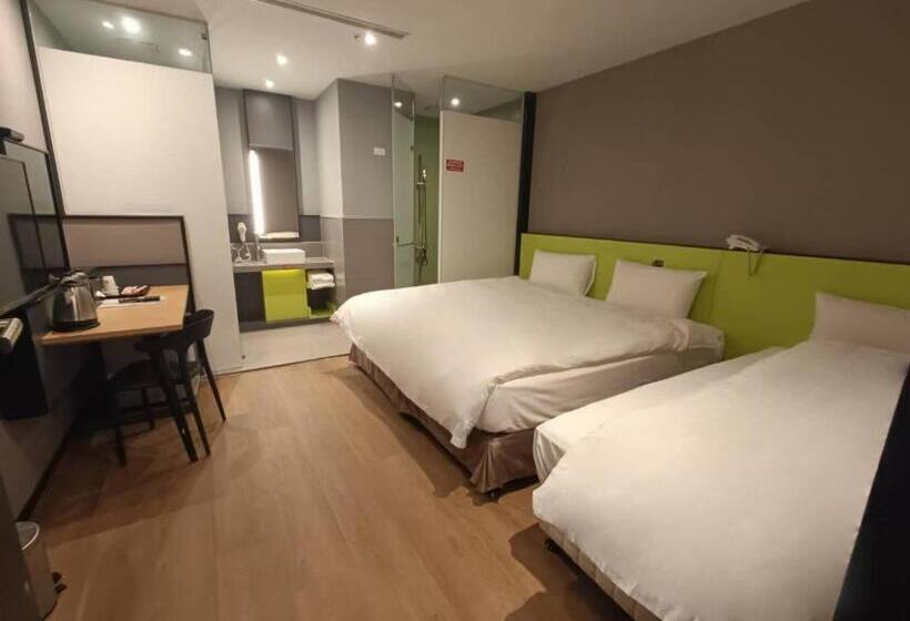 هتل Walker Taoyuan