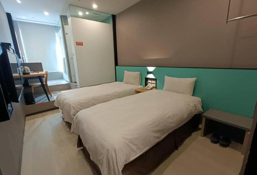 هتل Walker Taoyuan