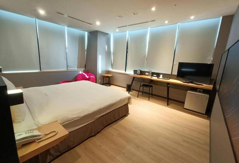 هتل Walker Taoyuan