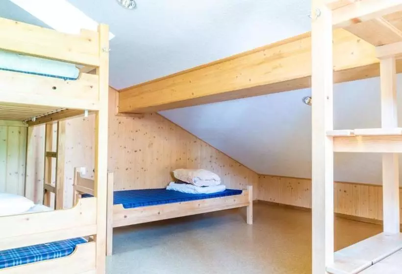 هاستل Kandersteg International Scout Centre