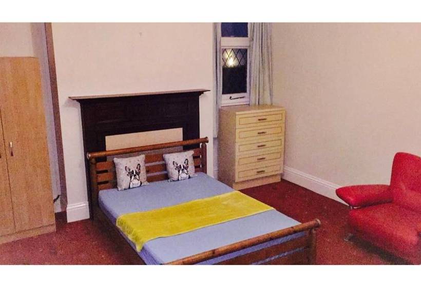 ホテル Oyo Kingland Court