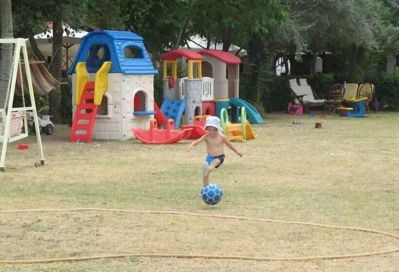 ホテル Papanikolaou