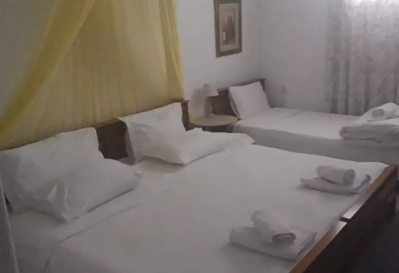 ホテル Papanikolaou