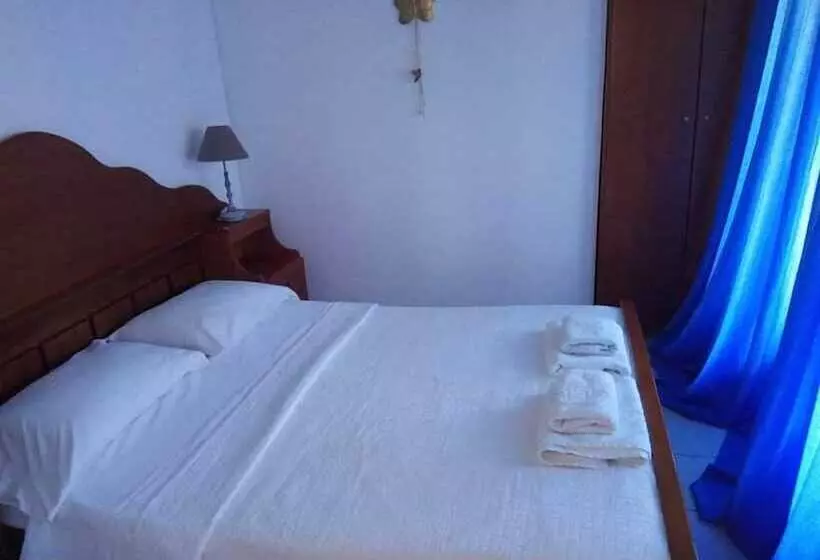 ホテル Papanikolaou