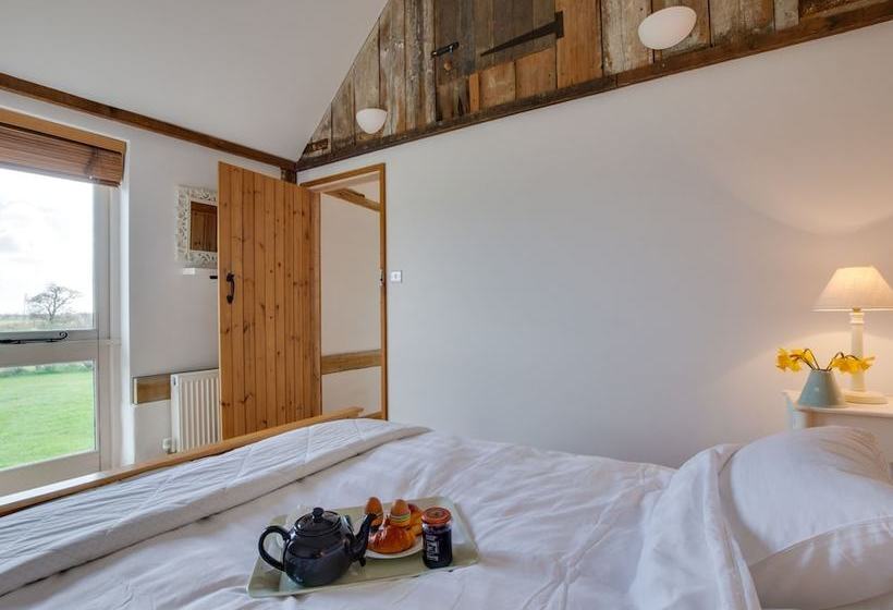 Nicely Furnished Cottage In Bilsington Countryside