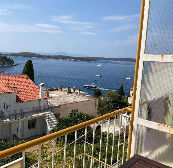 بنسيون Rooms Vinka Tudor