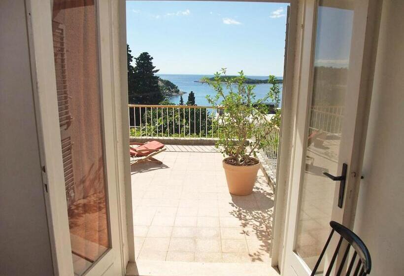 بنسيون Rooms Vinka Tudor