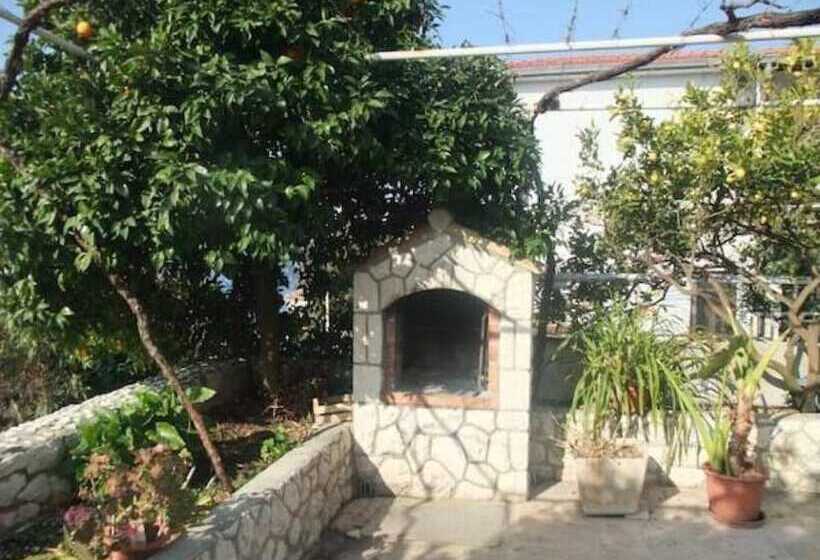 بنسيون Rooms Vinka Tudor