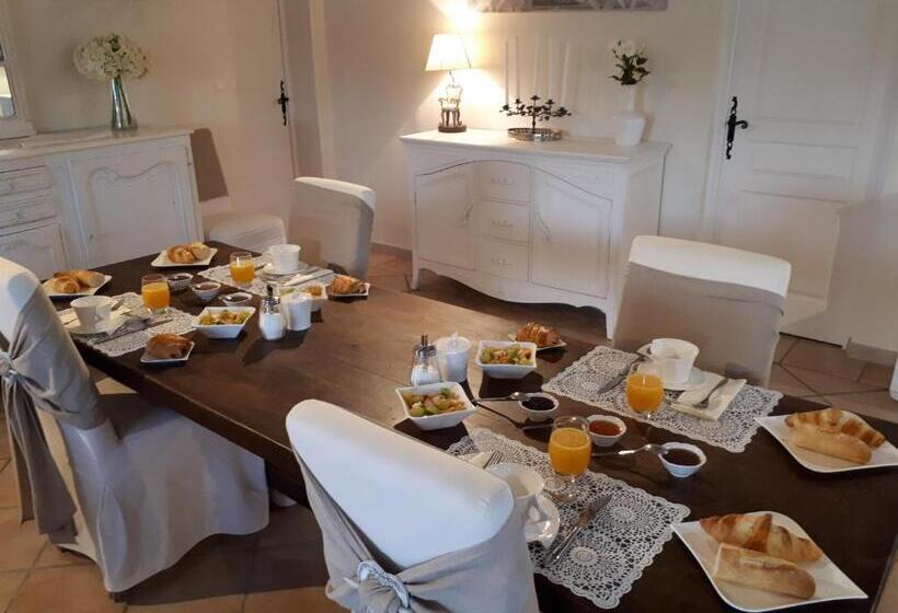 مبيت وإفطار Aigues Marines