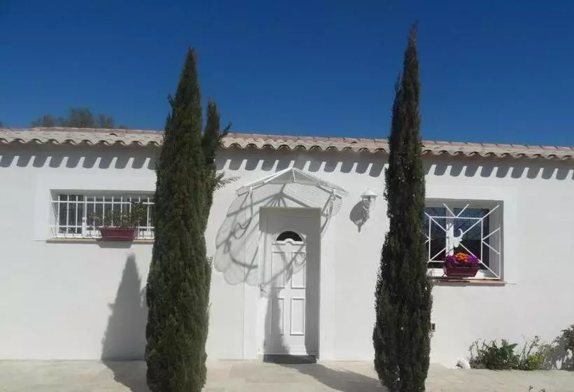 تختخواب و صبحانه Aigues Marines