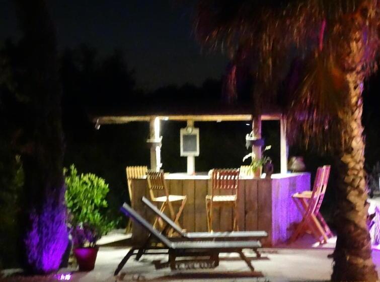 مبيت وإفطار Aigues Marines