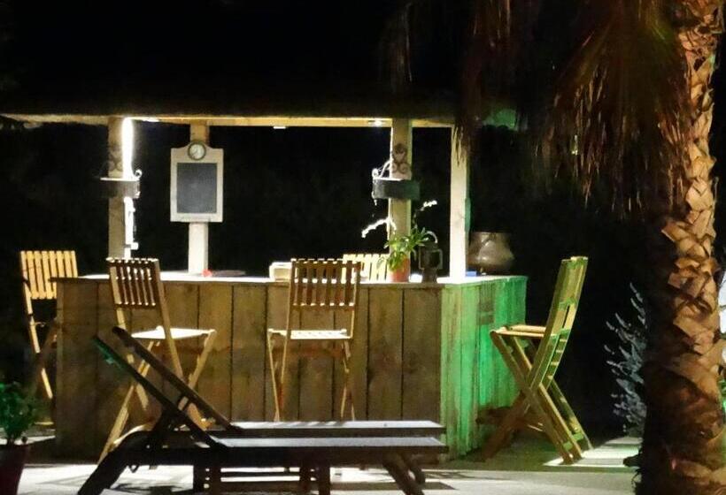 مبيت وإفطار Aigues Marines