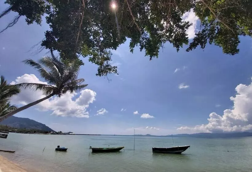 هتل Beaubo Beach