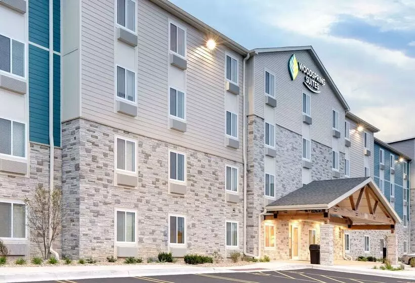 Hotelli Woodspring Suites Carol Stream  Chicago