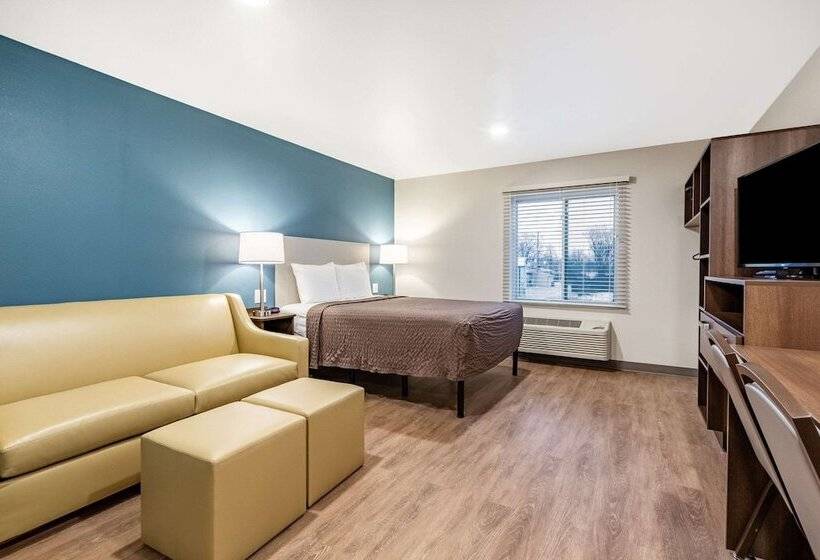 Отель Woodspring Suites Indianapolis Airport South