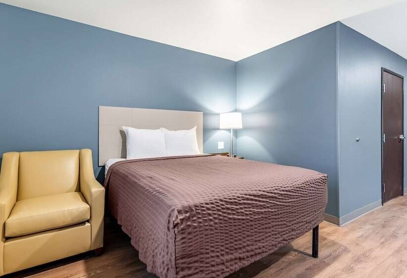 Отель Woodspring Suites Indianapolis Airport South