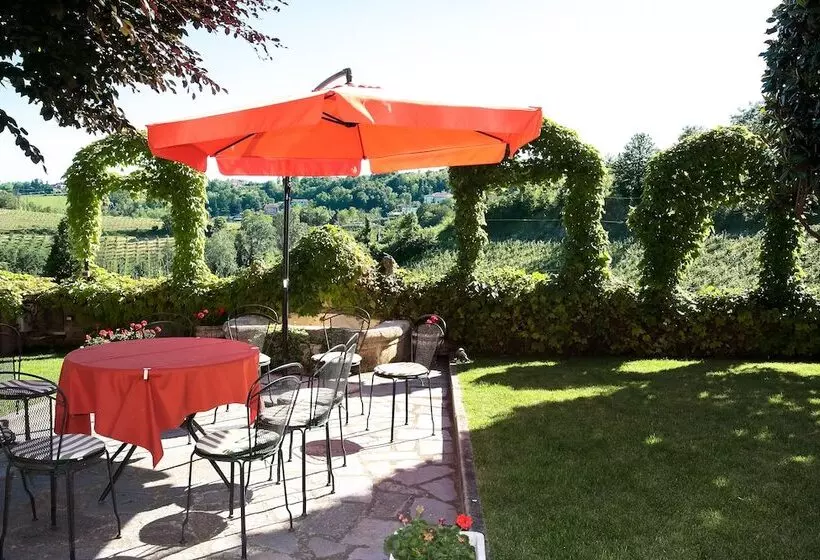 Majatalo Giarvino Boutique Guest House