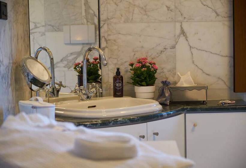 پانسیون Giarvino Boutique Guest House