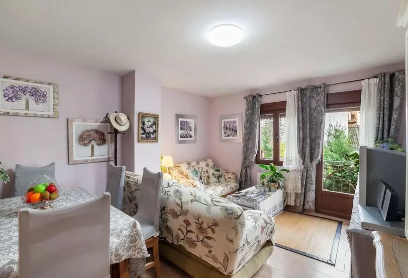 Stunning Mansion In Riaza With Balcony