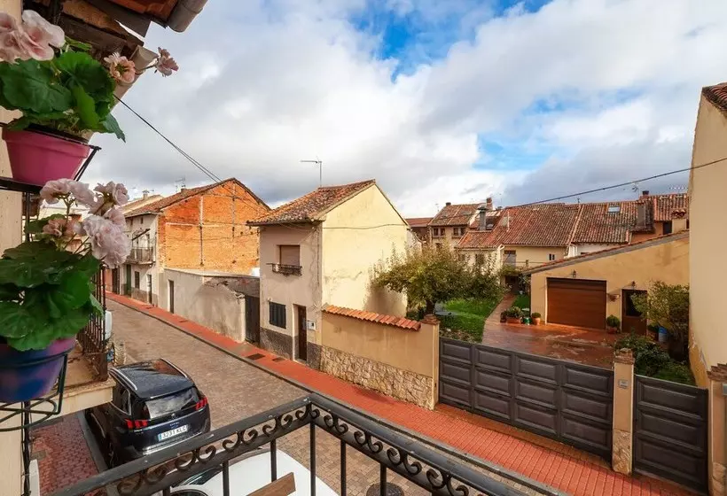 Stunning Mansion In Riaza With Balcony