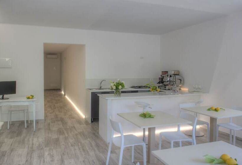 مبيت وإفطار Rione San Carlo