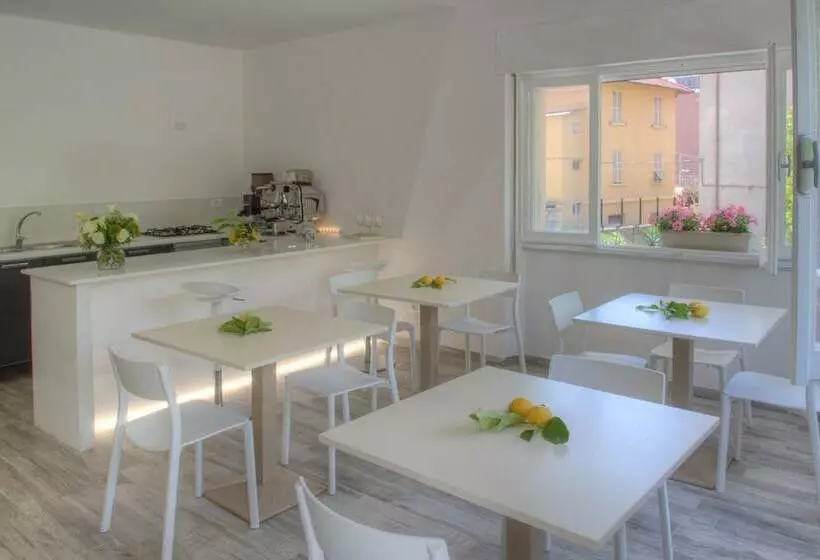 تختخواب و صبحانه Rione San Carlo