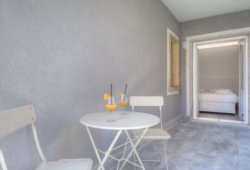 تختخواب و صبحانه Rione San Carlo