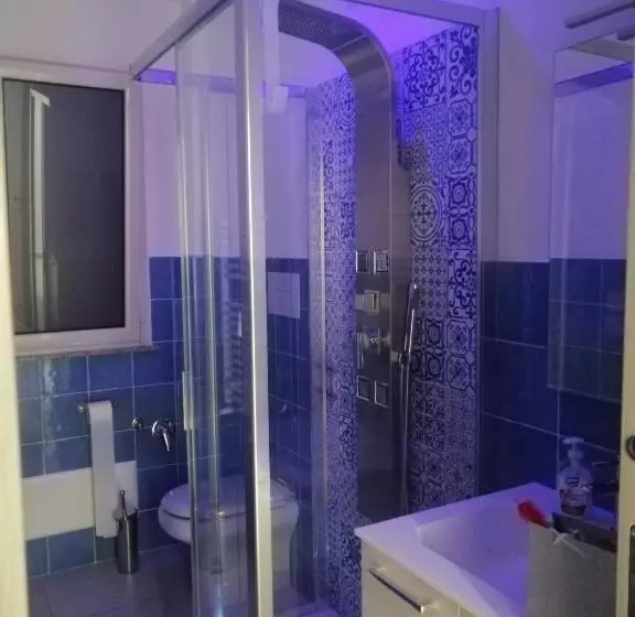 تختخواب و صبحانه Il Corallo Azzurro
