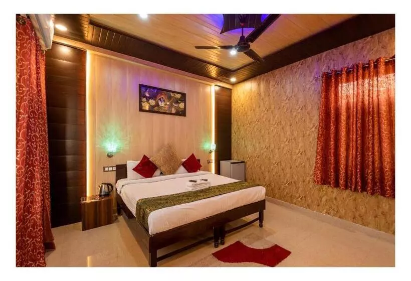 هتل Bundeli Farm Resort & Banquet Orchha