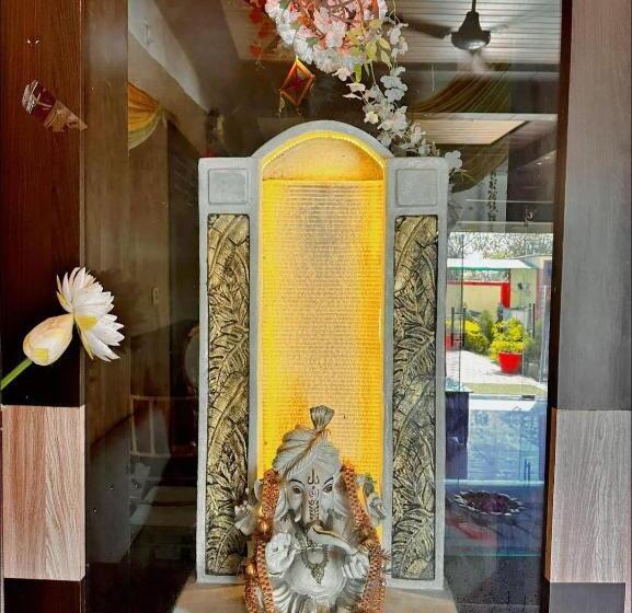 호텔 Bundeli Farm Resort & Banquet Orchha