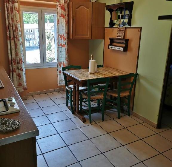 بنسيون Halte Au Chateau