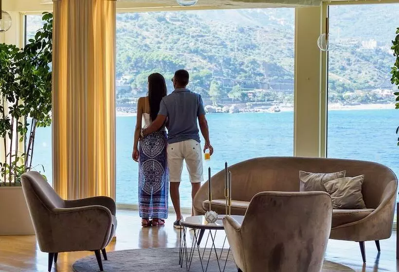 酒店 Atlantis Bay Vretreats